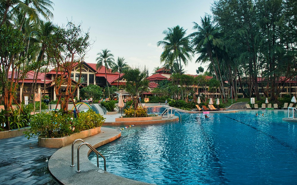 Hotel Dengan Kolam Renang Besar Hotel Resort